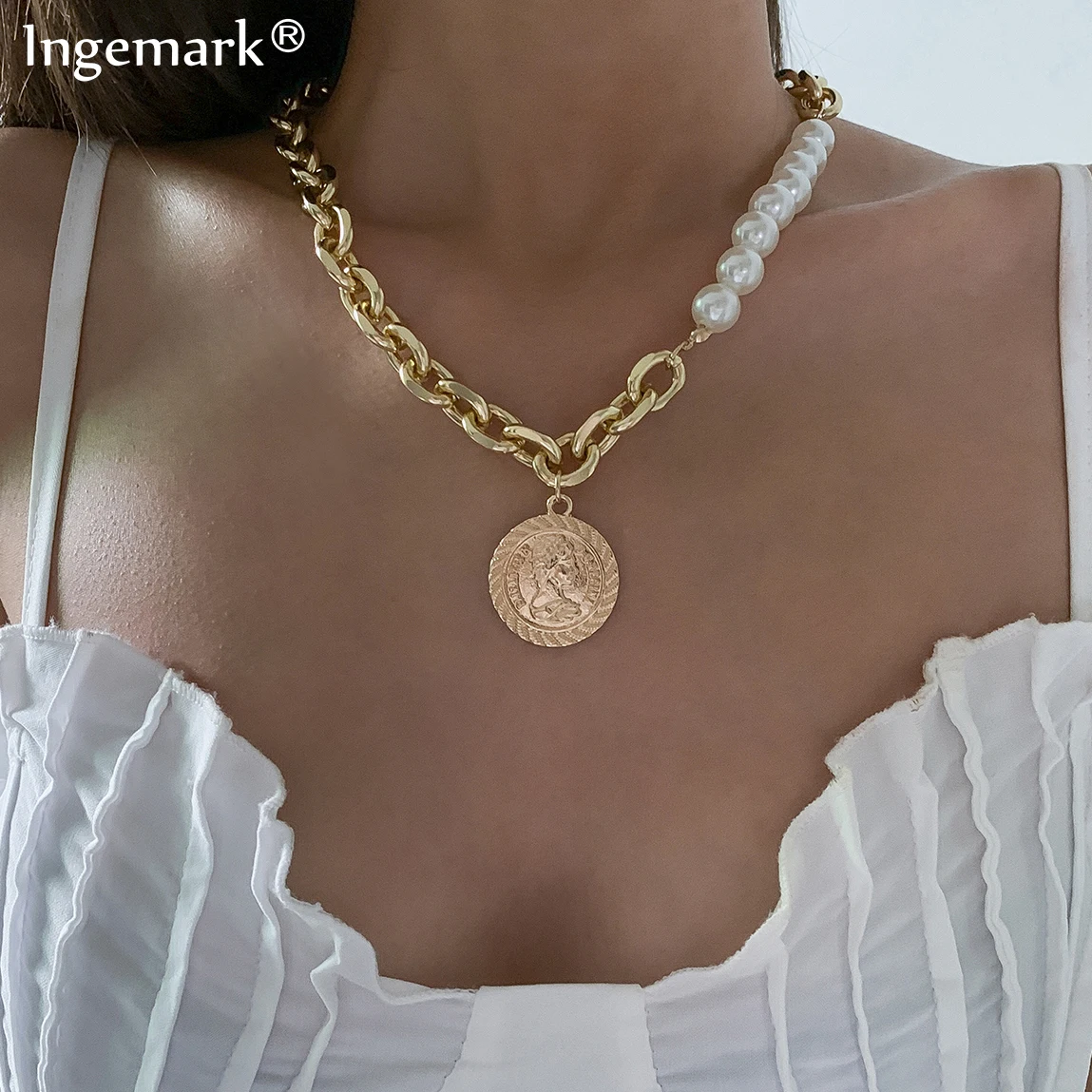 Vintage Carved Coin Pendant Choker Necklace for Women Boho Imitation Pearl Beaded Chain Necklace Punk Jewelry Gift Collier Femme
Vintage Carved Coin Pendant Choker Necklace for Women Boho Imitation Pearl Beaded Chain Necklace Punk Jewelry Gift Collier Femme