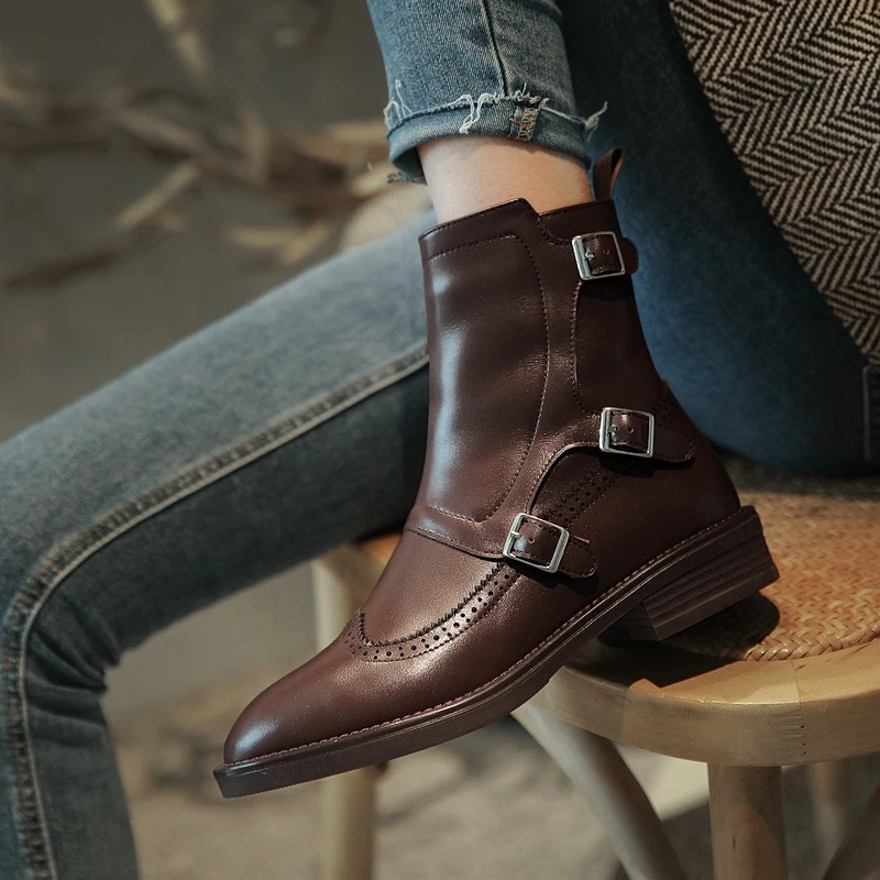 2020 Autumn New Woman Buckle Chelsea Boots Handmade Genuine Leather Round Toe Shoes Quality Buckle Square Low Heel Lady Boots
2020 Autumn New Woman Buckle Chelsea Boots Handmade Genuine Leather Round Toe Shoes Quality Buckle Square Low Heel Lady Boots