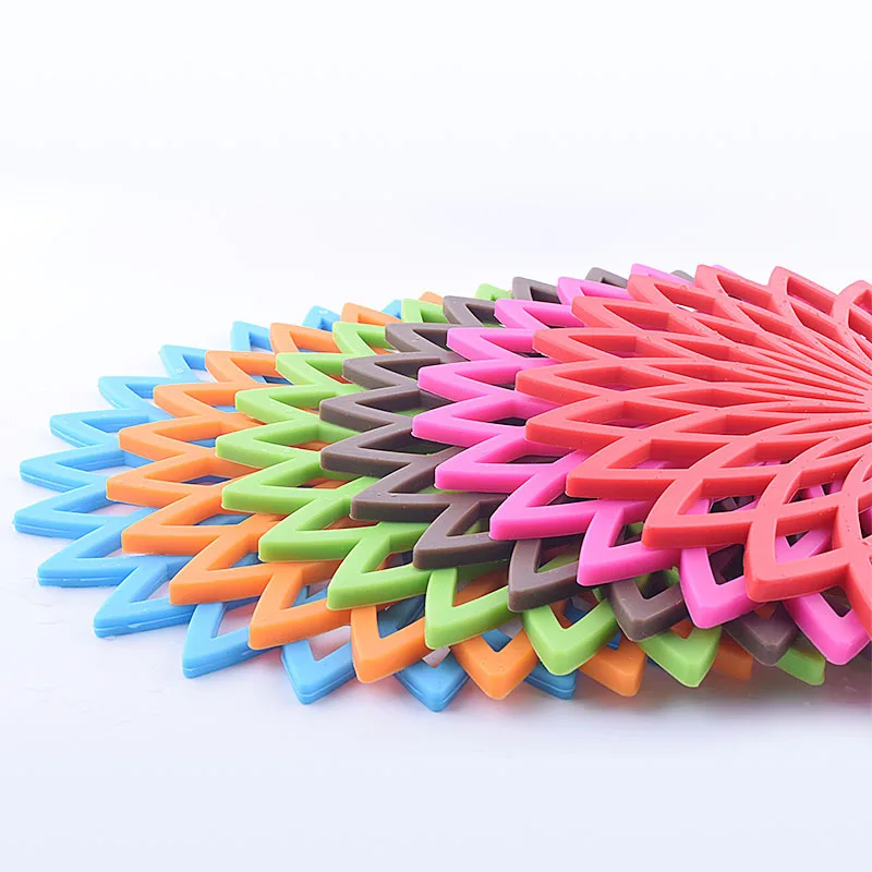 Creative Silicone Placemat Anti-scalding Heat Insulation Pad Multifunctional Non-slip Cup Mat
Creative Silicone Placemat Anti-scalding Heat Insulation Pad Multifunctional Non-slip Cup Mat