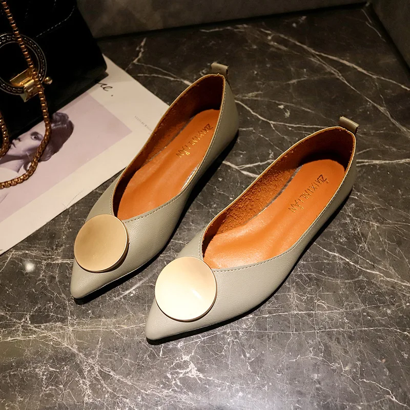 Slip on Shallow Flat Shoes Woman Pointed Toe New Summer Spring Fashion Metal Round Buckle Women Shoes Plus Size Casual Shoes
Slip on Shallow Flat Shoes Woman Pointed Toe New Summer Spring Fashion Metal Round Buckle Women Shoes Plus Size Casual Shoes