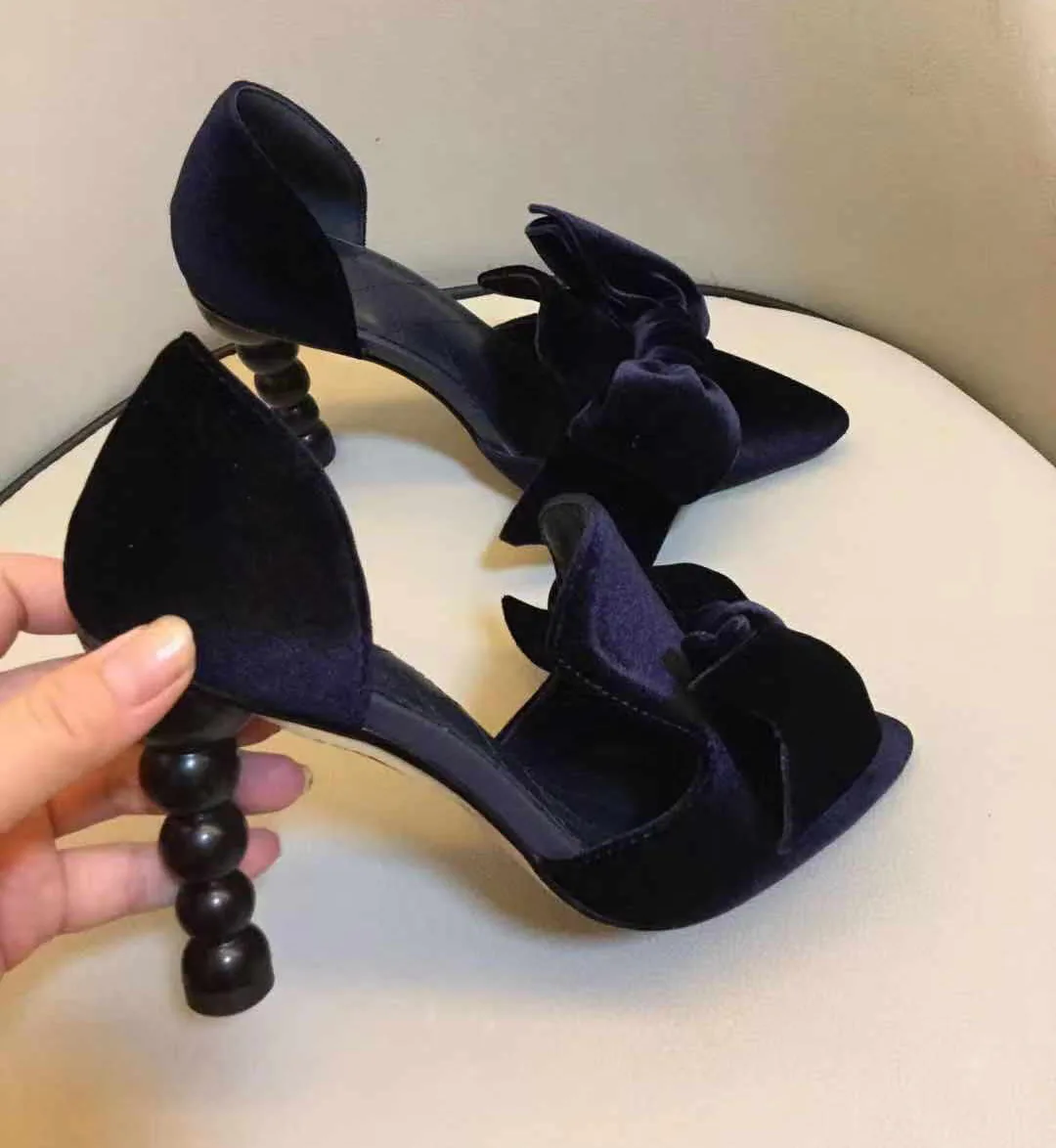 Flock Big Bowtie Knot Lady Pumps Slip on Strange High-heeled Pointed Toe Party Sexy Stiletto Butterfly Knot Woman Shoes Saptos
Flock Big Bowtie Knot Lady Pumps Slip on Strange High-heeled Pointed Toe Party Sexy Stiletto Butterfly Knot Woman Shoes Saptos