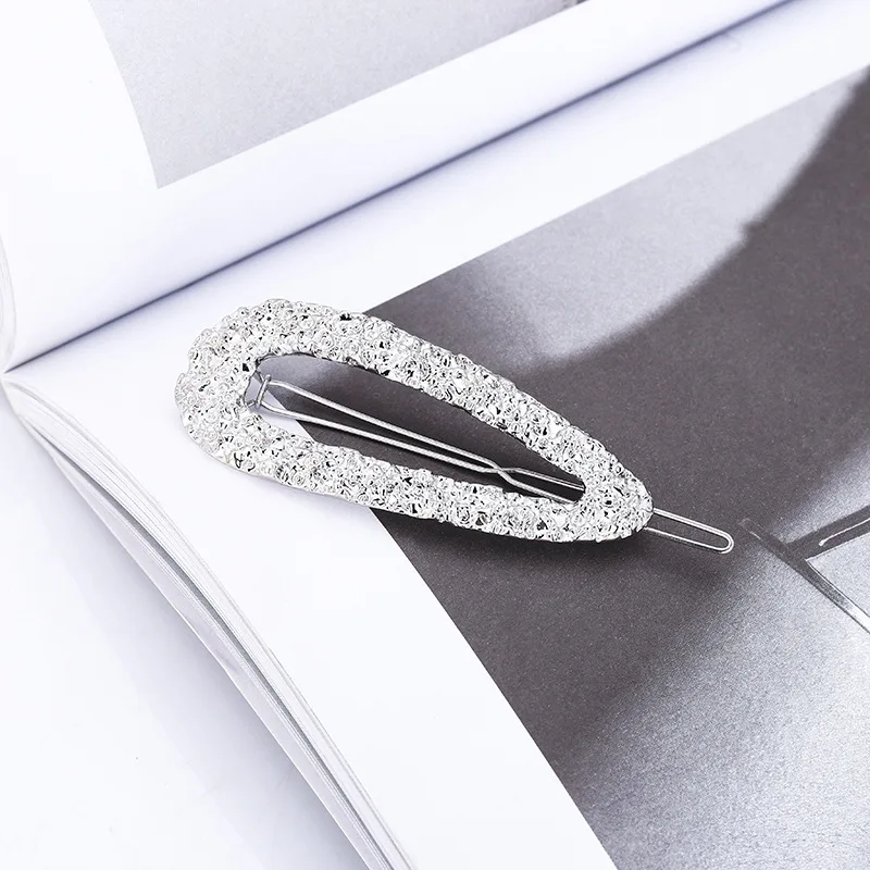 Shiny Gold Geometric Rhinestone Hair Clip Women Party Metal Barrettes Vintage Alloy Diamond Bow Hair Grip Fashion Accessories
Shiny Gold Geometric Rhinestone Hair Clip Women Party Metal Barrettes Vintage Alloy Diamond Bow Hair Grip Fashion Accessories