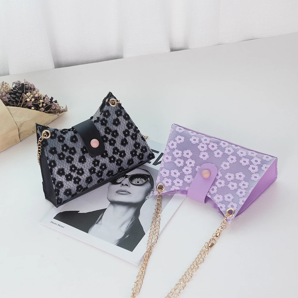 Exquisite Lace Hollow Floral Printing Handbags Popular PU Leather Small Underarm Bags for Women Chain Shoulder Bags
Exquisite Lace Hollow Floral Printing Handbags Popular PU Leather Small Underarm Bags for Women Chain Shoulder Bags