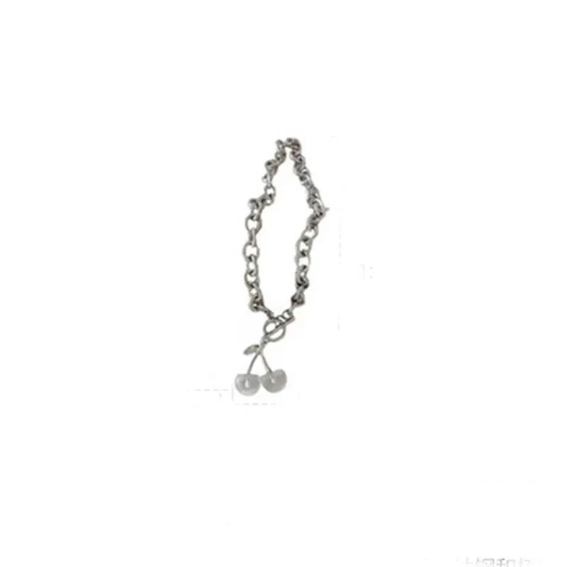Fashionable Design Feeling Exaggerated Metal Necklace OT Button Transparent Cherry Vintage Hip Hop Collarbone Women Jewelry
Fashionable Design Feeling Exaggerated Metal Necklace OT Button Transparent Cherry Vintage Hip Hop Collarbone Women Jewelry