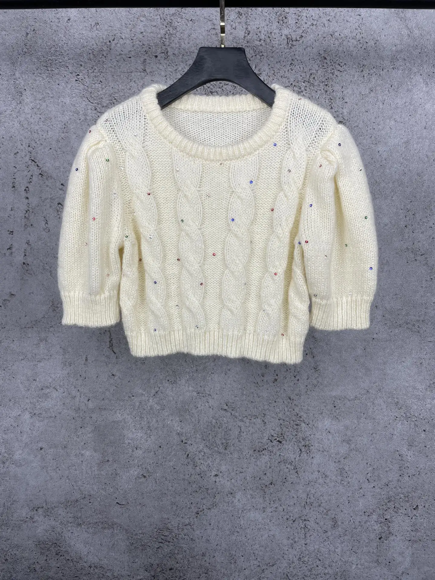 fashion ladies 2023 new short-sleeved casual solid color rhinestone mohair top 1231
fashion ladies 2023 new short-sleeved casual solid color rhinestone mohair top 1231