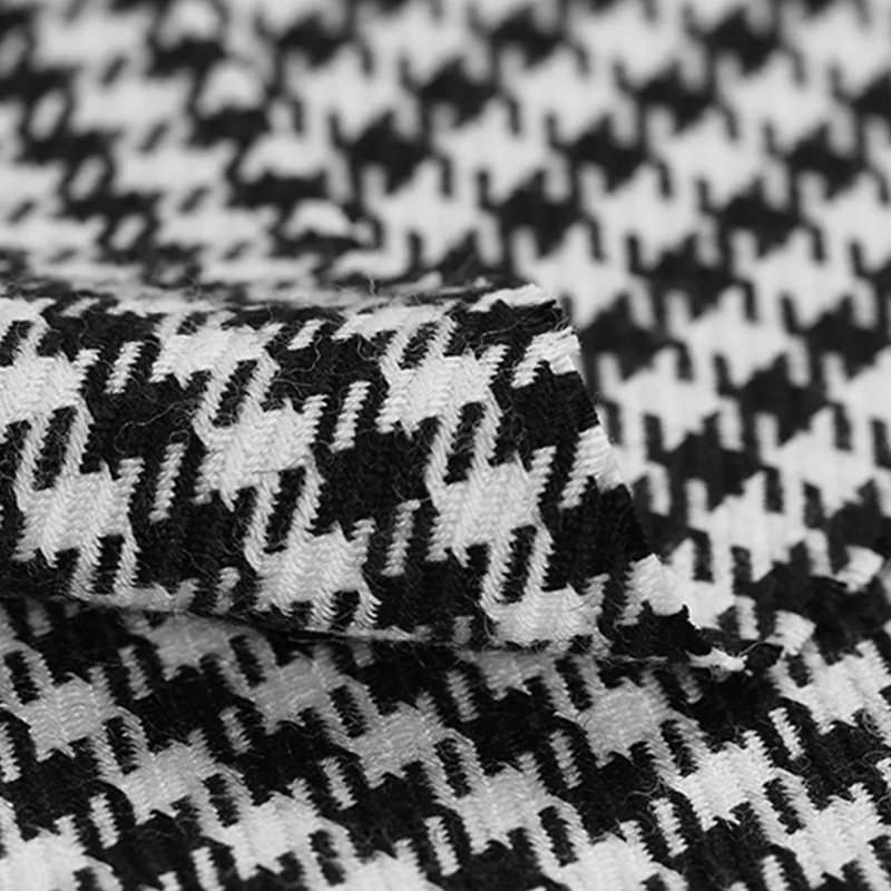 155CM Wide 420G/M Weight Houndstooth Wool Autumn and Spring Jacket Outwear Jacket Dress Fabric DE1198
155CM Wide 420G/M Weight Houndstooth Wool Autumn and Spring Jacket Outwear Jacket Dress Fabric DE1198
