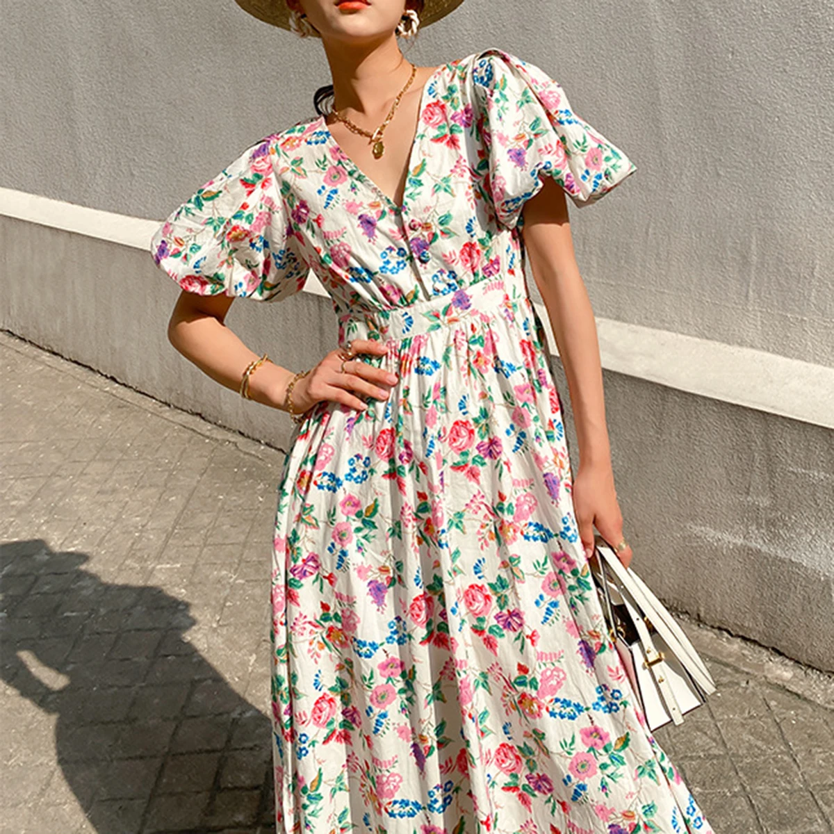 2021 Summer New Floral Print Dress V-neck French Puff Sleeve Midi Dresses Women Boho Casual Beach Party Vestidos
2021 Summer New Floral Print Dress V-neck French Puff Sleeve Midi Dresses Women Boho Casual Beach Party Vestidos