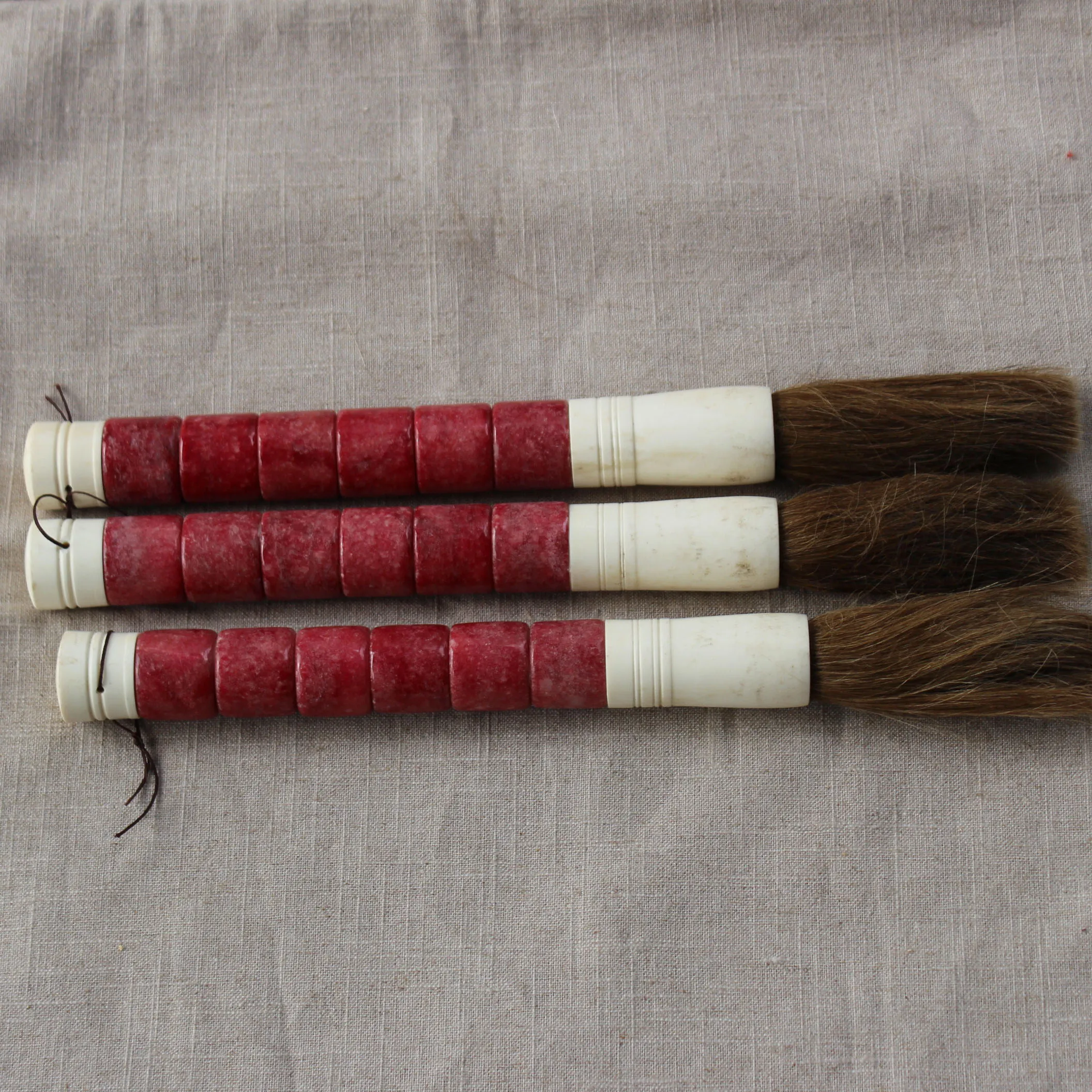 Decorative calligraphy brush, Wall hanging, Table display
Decorative calligraphy brush, Wall hanging, Table display