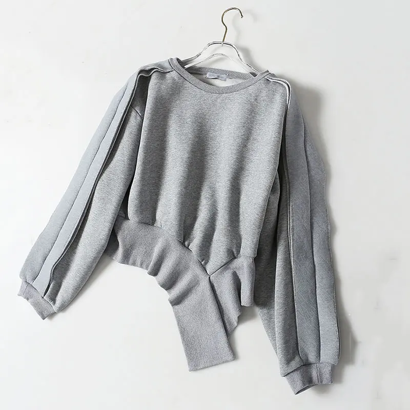 XITAO New Trendy Women Sweatshirt Winter Fashion Asymmetrical Hem Splicing Zippers Solid Color Pullover Sweatshirt ZY3540
XITAO New Trendy Women Sweatshirt Winter Fashion Asymmetrical Hem Splicing Zippers Solid Color Pullover Sweatshirt ZY3540