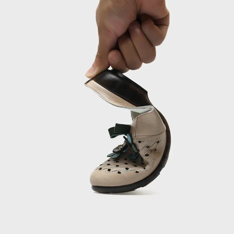 Womens slides designer luxury brand flats summer casual shoes female flower cut-outs flats 2021 trendy
Womens slides designer luxury brand flats summer casual shoes female flower cut-outs flats 2021 trendy