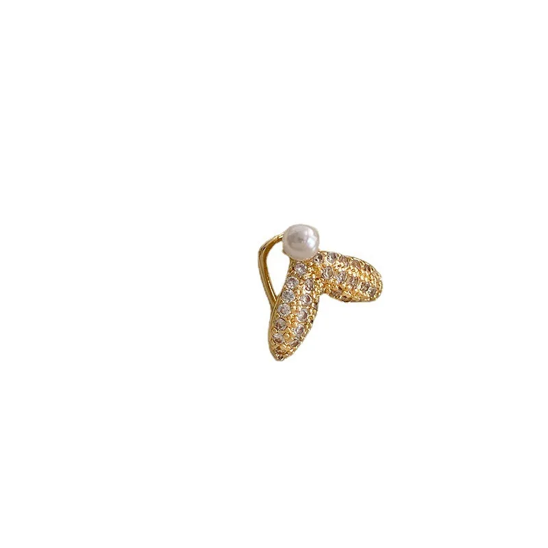 LOVOACC Korean Fashion Shinning Rhinestone Mermaid Earrings for Women Gold Color Alloy Faux Pearl Trumpet Clip Earrings Brincos
LOVOACC Korean Fashion Shinning Rhinestone Mermaid Earrings for Women Gold Color Alloy Faux Pearl Trumpet Clip Earrings Brincos