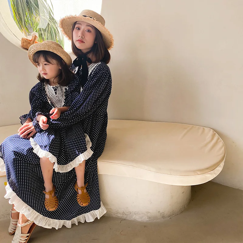 Western-style parent-child spring style 2021 Korean version mother and daughter dress mother dress long sleeves lace skirt
Western-style parent-child spring style 2021 Korean version mother and daughter dress mother dress long sleeves lace skirt