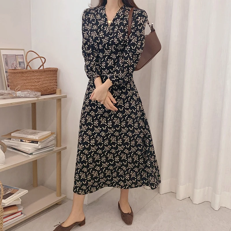 HStar Spring Summer V-neck A-line Female Dress Floral Slim Waist Full Sleeve Women Dress 2020 Party Vestidos Femme
HStar Spring Summer V-neck A-line Female Dress Floral Slim Waist Full Sleeve Women Dress 2020 Party Vestidos Femme