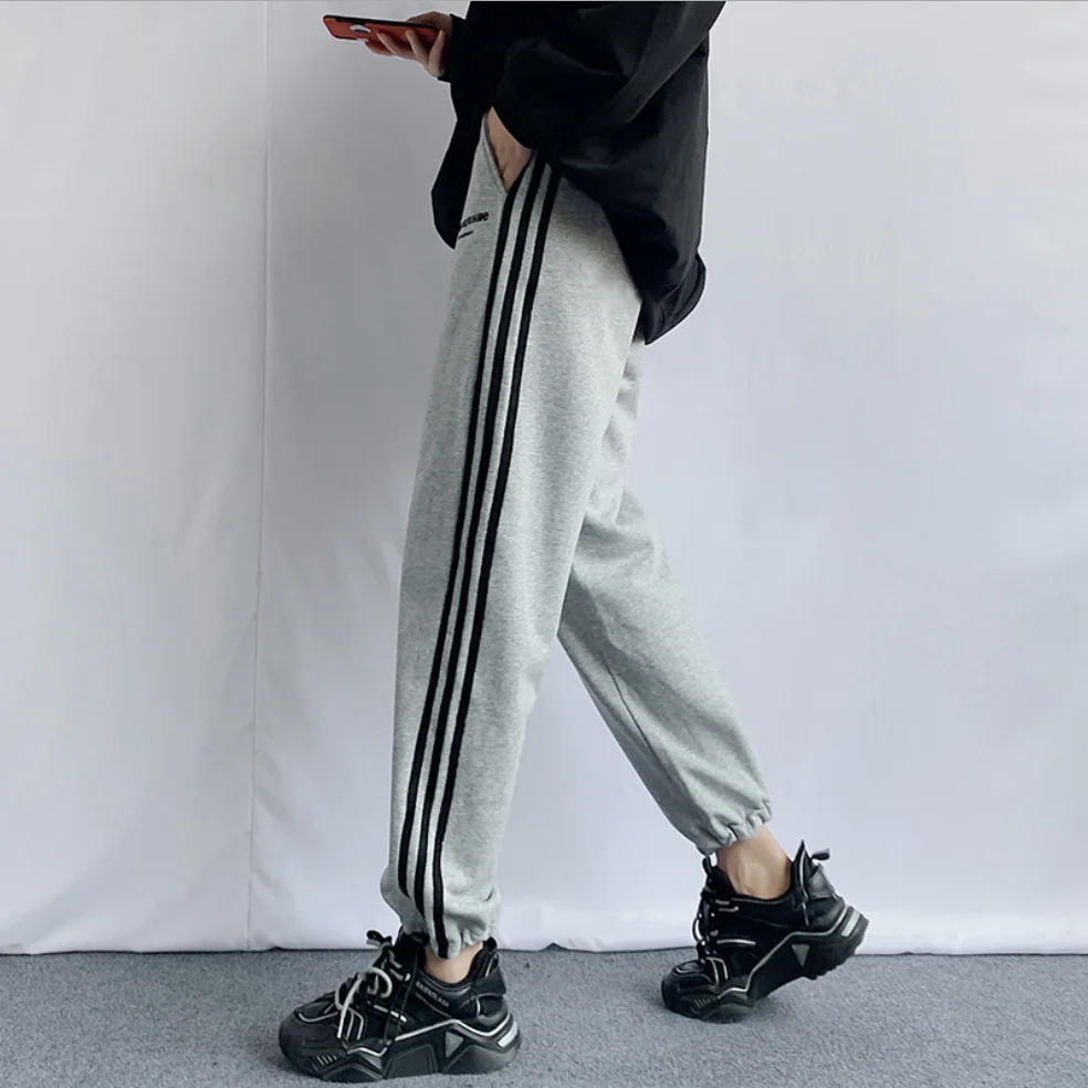Sweatpants Women Sports Pants Joggers Streetwear Side Stripes High Waisted Drawstring Hem Trousers For Women Jogging Sportswear
Sweatpants Women Sports Pants Joggers Streetwear Side Stripes High Waisted Drawstring Hem Trousers For Women Jogging Sportswear