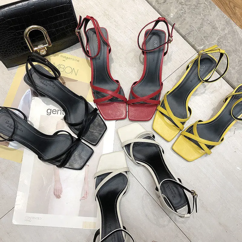 Fashion Ladies Sandals 2021 Summer New Korean Ankle Buckle Casual High Heels Sandals Simple Roman Sandals Tide
Fashion Ladies Sandals 2021 Summer New Korean Ankle Buckle Casual High Heels Sandals Simple Roman Sandals Tide