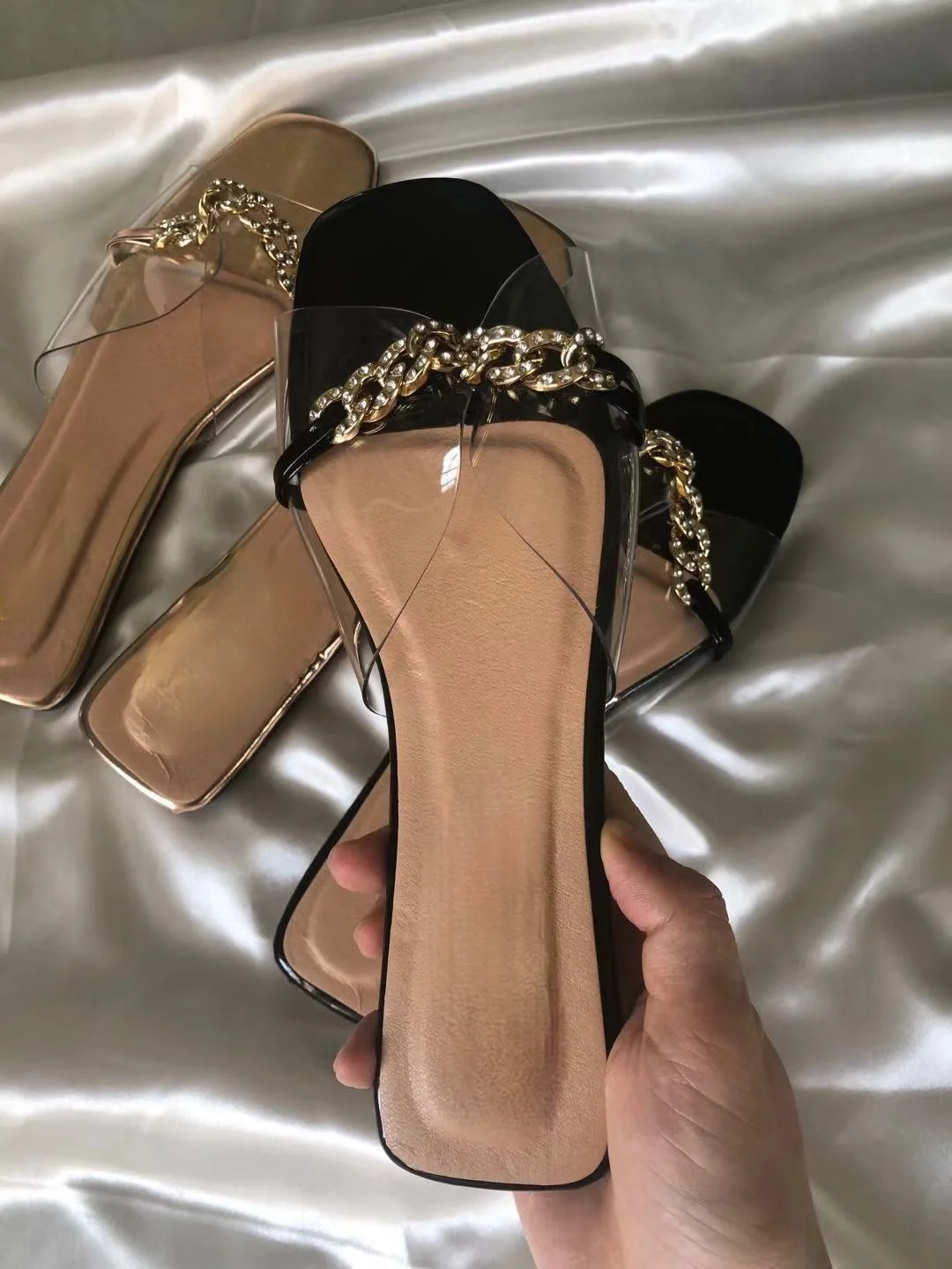 2021 Summer Women Slipper Square Toe Chain Slippers Slip on Flat Slide Sandals Beach Casual Shoes women
2021 Summer Women Slipper Square Toe Chain Slippers Slip on Flat Slide Sandals Beach Casual Shoes women