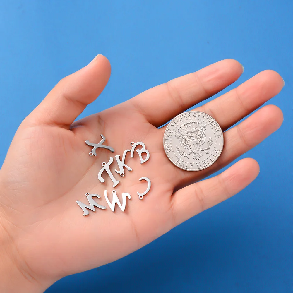 304 Stainless Steel DIY Manul Jewelry 26 English Letters Pendants Fashion Letter Accessories Wholesale Female Jewelry
304 Stainless Steel DIY Manul Jewelry 26 English Letters Pendants Fashion Letter Accessories Wholesale Female Jewelry