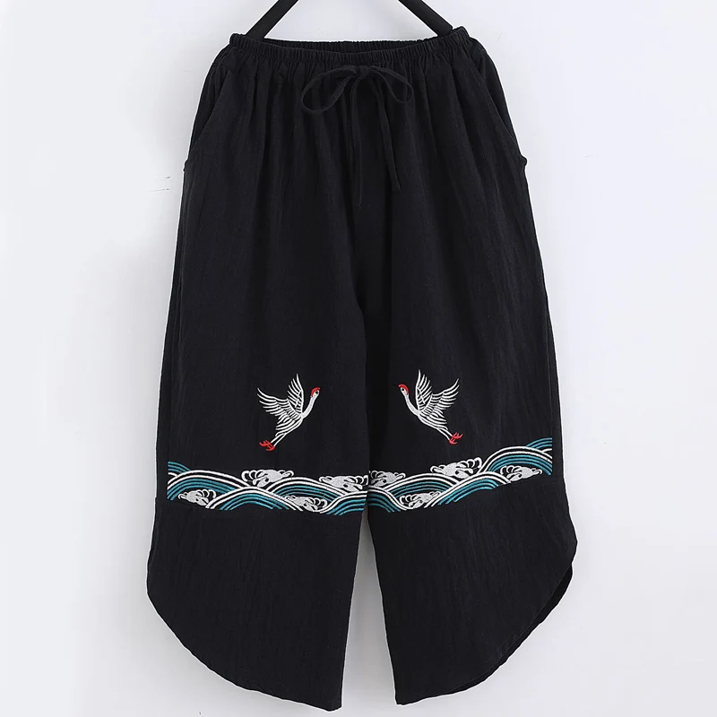 2021 New Mens Harem Kimono Pants Embroidery Man Loose Casual Japanese Streetwear Sweatpants Wide Leg Plus Size Trousers Male
2021 New Mens Harem Kimono Pants Embroidery Man Loose Casual Japanese Streetwear Sweatpants Wide Leg Plus Size Trousers Male