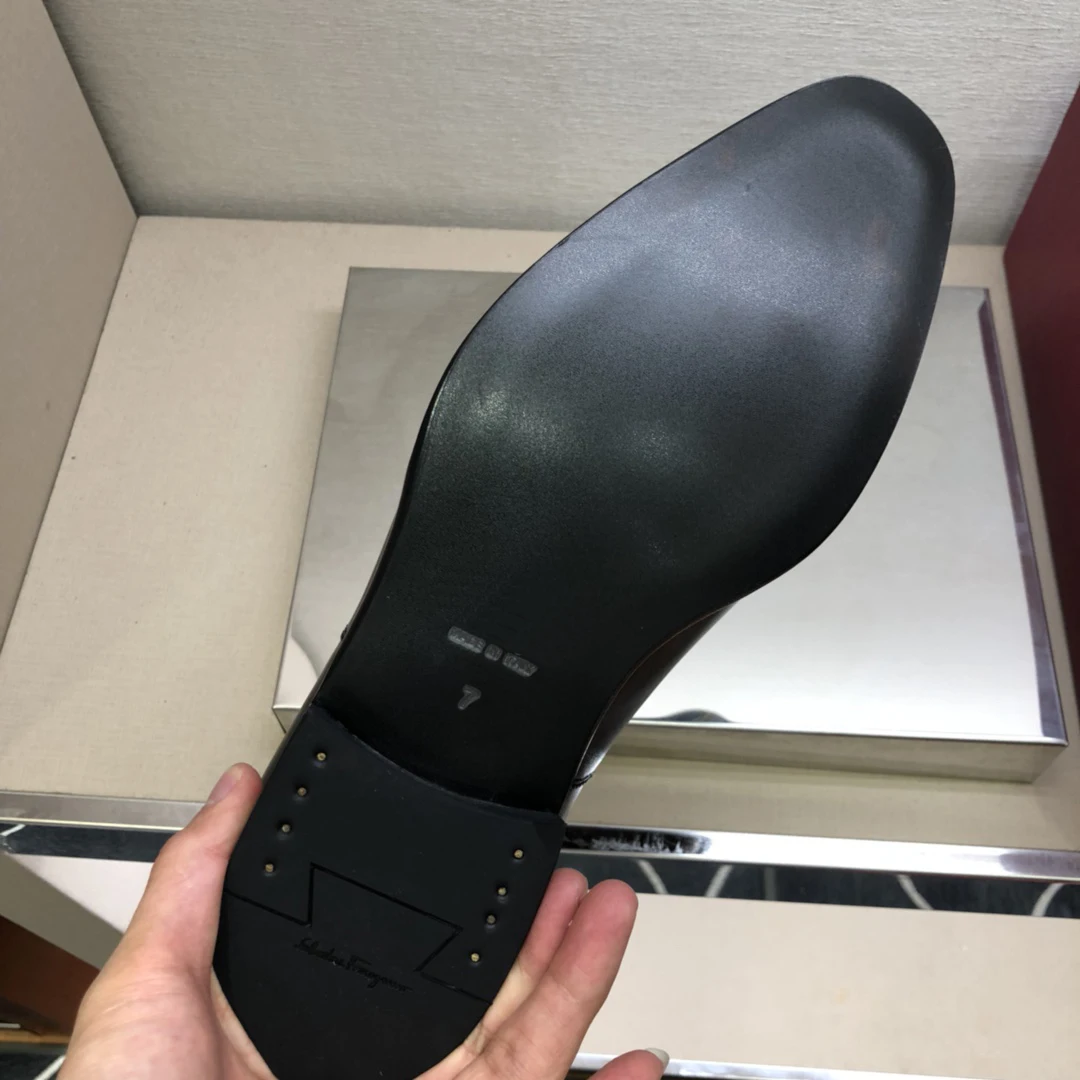 2021s Luxury designer dress shoes!Dress shoes!Pure high quality!Fabric: original calfskin!
2021s Luxury designer dress shoes!Dress shoes!Pure high quality!Fabric: original calfskin!