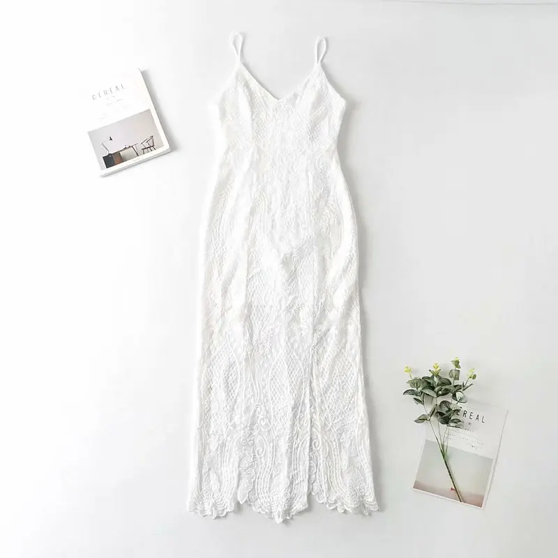Sexy Elegant V-neck Backless Sleeveless Women Suspender Dress Vintage Slim Flower Embroidery Chic Female Midi Dresses
Sexy Elegant V-neck Backless Sleeveless Women Suspender Dress Vintage Slim Flower Embroidery Chic Female Midi Dresses