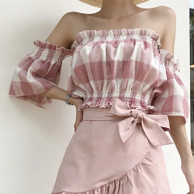 Women Sexy Off Shoulder Top Half Sleeve Pullover Casual Blouse Fashion Flare Sleeve Plaid Blouse Casual Top
Women Sexy Off Shoulder Top Half Sleeve Pullover Casual Blouse Fashion Flare Sleeve Plaid Blouse Casual Top