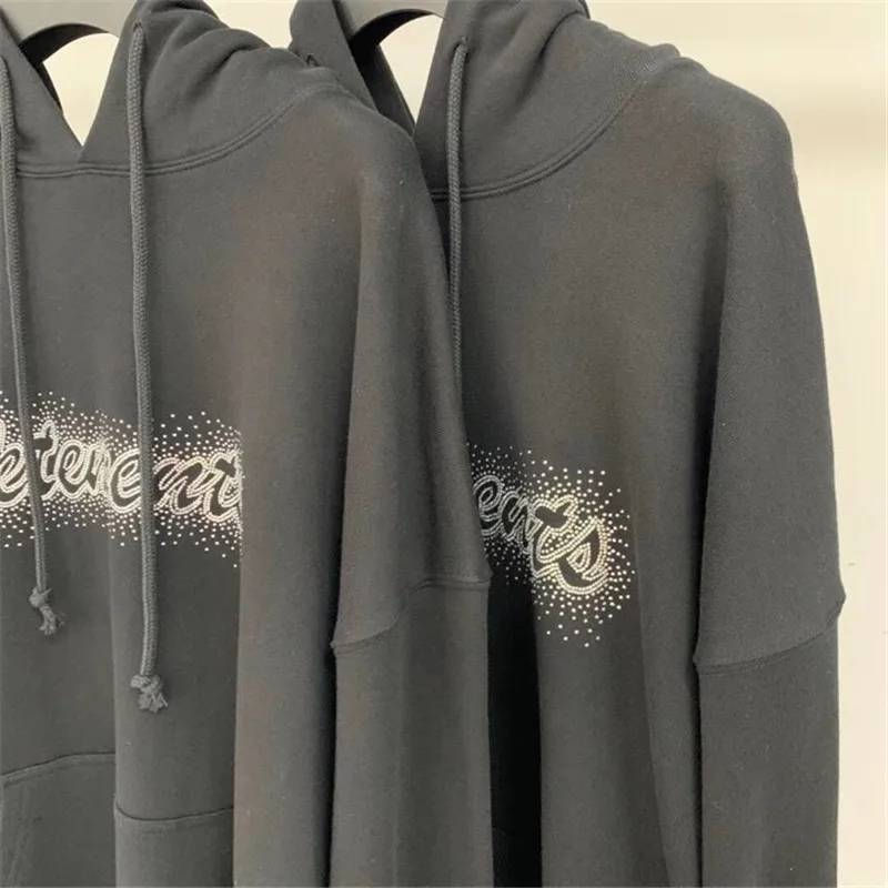 2020fw Vetements Hoodie Men Women VETEMENTS Bling Hoodies High Quality Rhinestone Logo VTM Pullovers Sweatshirts
2020fw Vetements Hoodie Men Women VETEMENTS Bling Hoodies High Quality Rhinestone Logo VTM Pullovers Sweatshirts