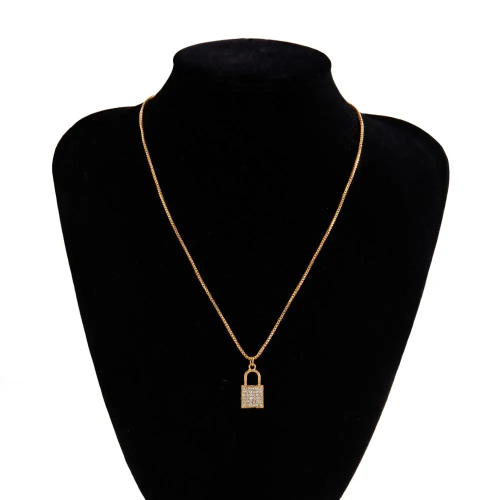 Punk Simple Small Lover Lock Pendant Choker Necklace Boho Kpop Crystal Rhinestone Iron Long Chain Necklaces Women Neck Jewelry
Punk Simple Small Lover Lock Pendant Choker Necklace Boho Kpop Crystal Rhinestone Iron Long Chain Necklaces Women Neck Jewelry