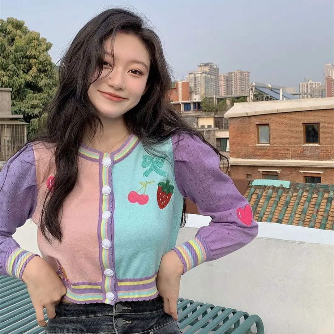 JUNWU Autumn Women's Color Round Neck Single-breasted Puff Sleeve Cartoon Embroidered Sweater Cardigan Jacket Elastic Waist Pant
JUNWU Autumn Women's Color Round Neck Single-breasted Puff Sleeve Cartoon Embroidered Sweater Cardigan Jacket Elastic Waist Pant