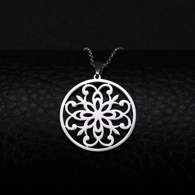 Simple Hollow Geometric White Flower Necklace Jewelry Stainless Steel Initial Charms Adjustable Necklace Chain Jewelry for Women
Simple Hollow Geometric White Flower Necklace Jewelry Stainless Steel Initial Charms Adjustable Necklace Chain Jewelry for Women