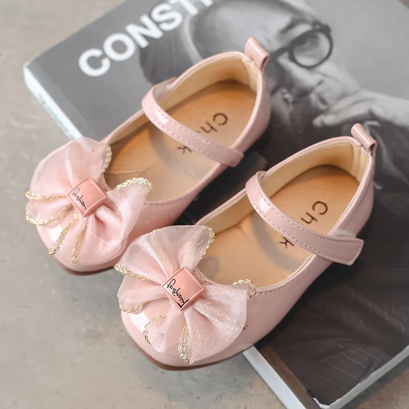 Red Pink Baby Girl Toddler Shoes Fashion Soft Bottom Children Princess Shoes Little Girls Leather Shoes For Wedding Party Shoes 
Red Pink Baby Girl Toddler Shoes Fashion Soft Bottom Children Princess Shoes Little Girls Leather Shoes For Wedding Party Shoes