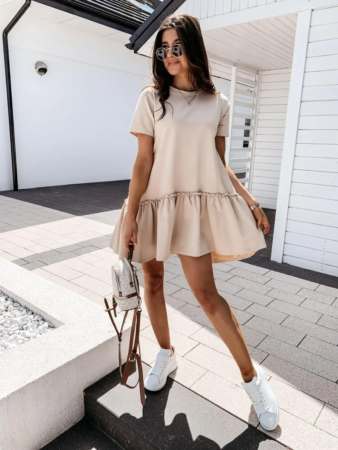 Summer Short-Sleeve Ruffled Women's Dress Pure Color Casual Loose Round Neck Mini Dress Comfortable and Breathable Casual Women
Summer Short-Sleeve Ruffled Women's Dress Pure Color Casual Loose Round Neck Mini Dress Comfortable and Breathable Casual Women