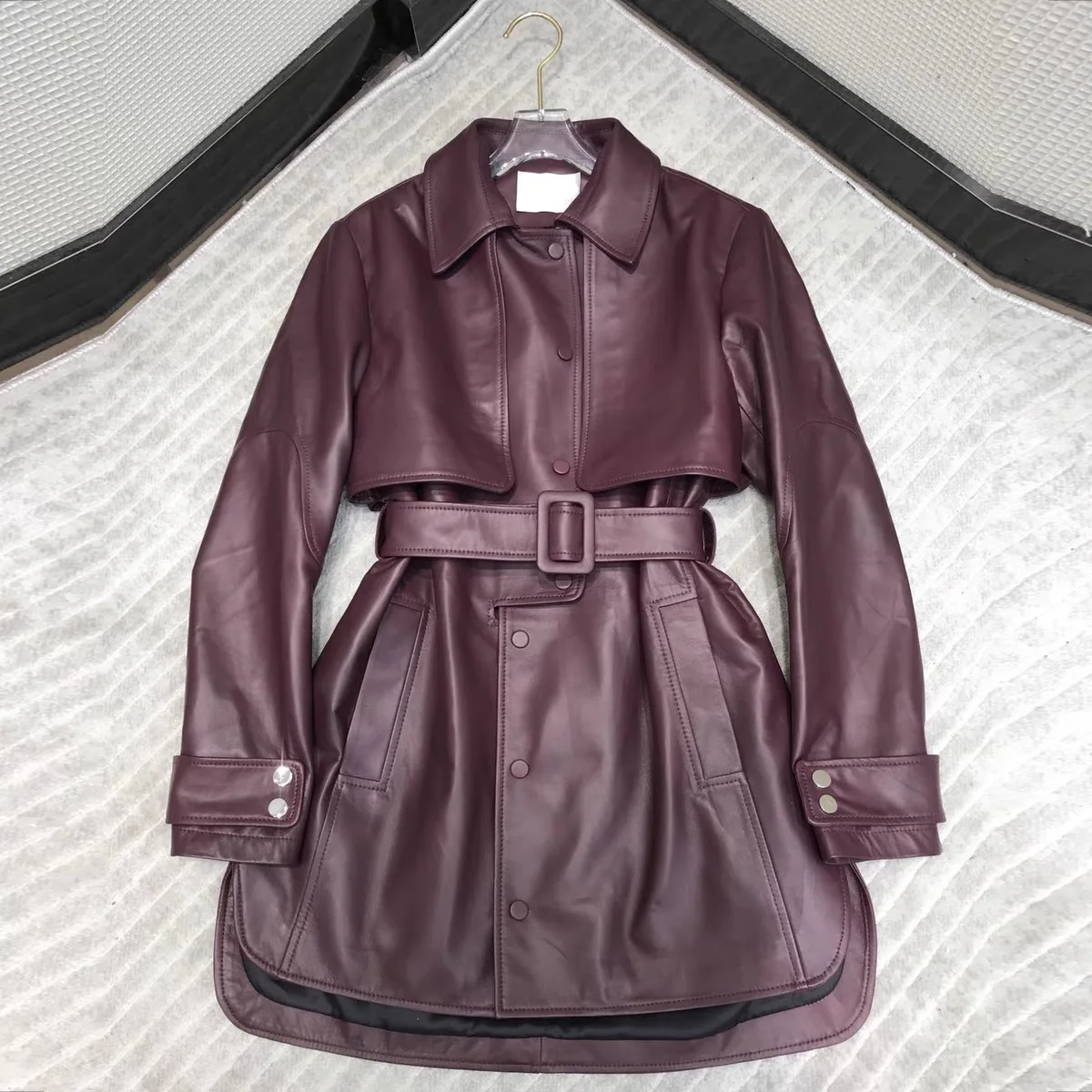 Women Coats Natural Genuine Leather Lamb 2021 Fashion Lady 100% Sheepskin Jackets High Quality H421
Women Coats Natural Genuine Leather Lamb 2021 Fashion Lady 100% Sheepskin Jackets High Quality H421