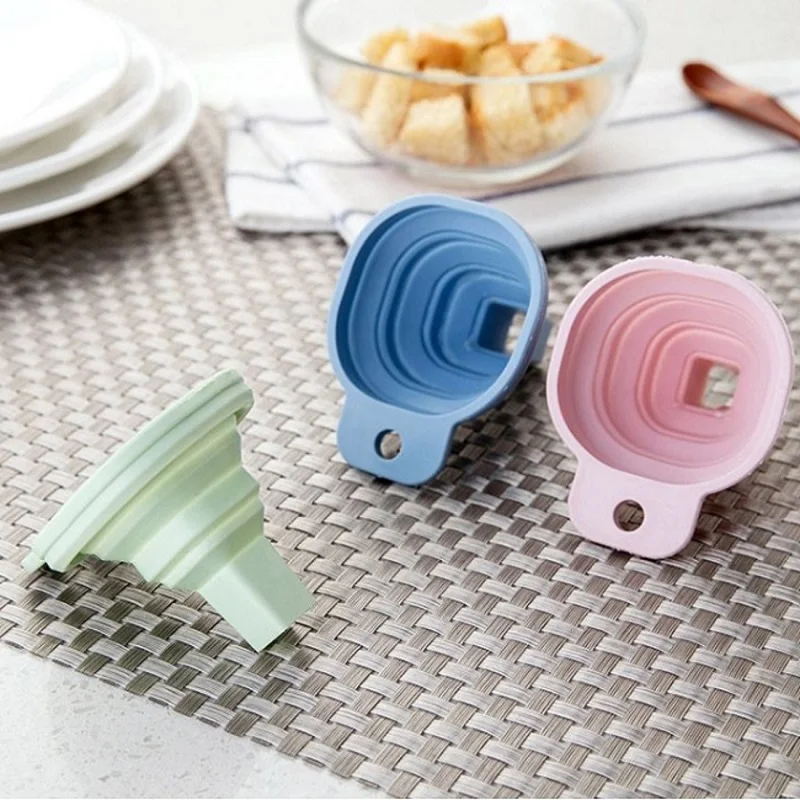 120pcs High Quality Mini Foldable Funnel Collapsible Style Telescopic Hopper Kitchen Cooking Tools WB1632
120pcs High Quality Mini Foldable Funnel Collapsible Style Telescopic Hopper Kitchen Cooking Tools WB1632