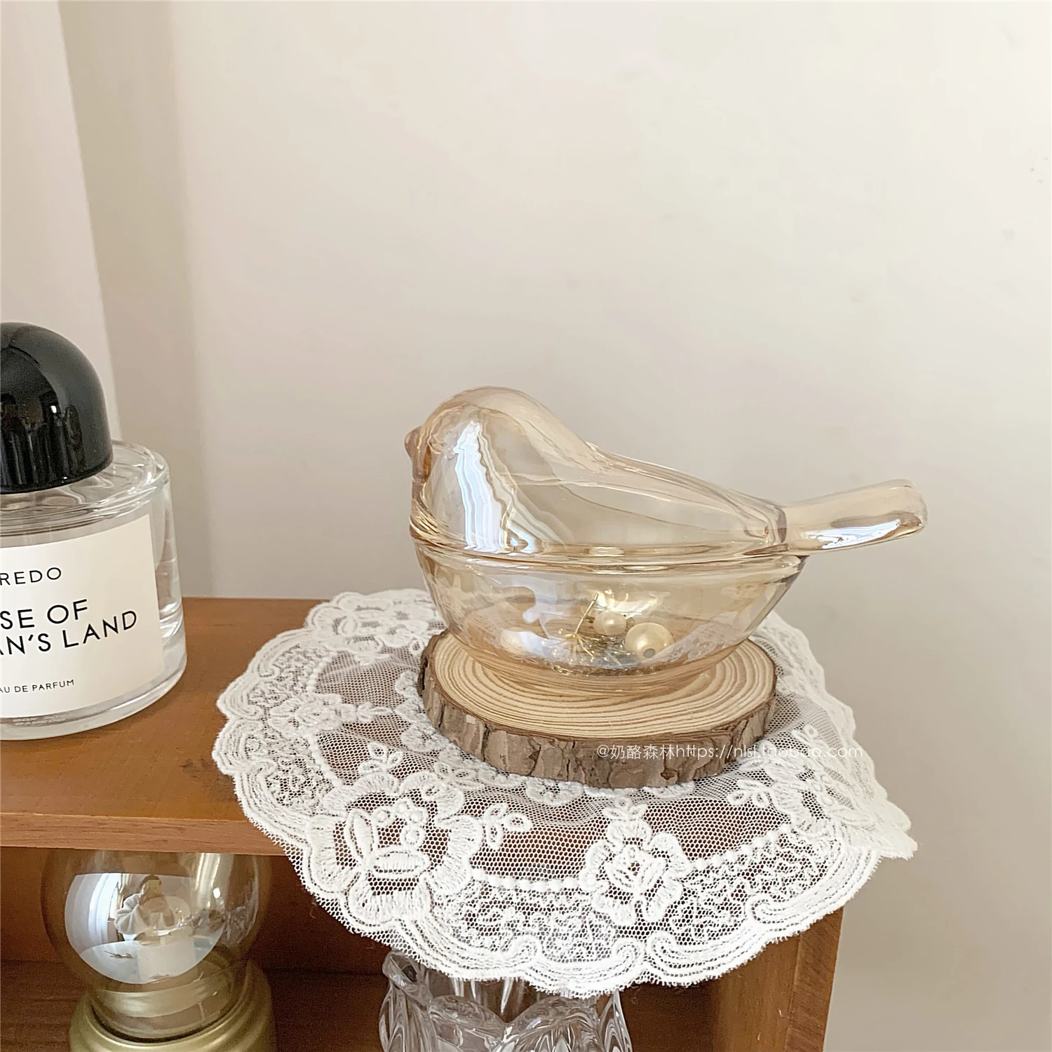 Amber bird glass storage tank ring necklace jewelry storage box household ornaments 
Amber bird glass storage tank ring necklace jewelry storage box household ornaments