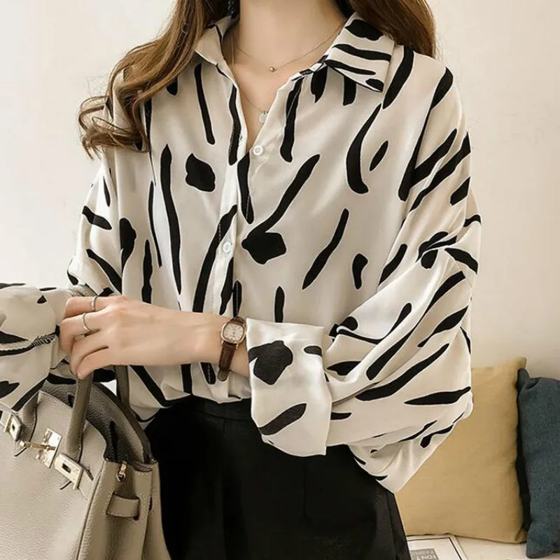 Graffiti Printed Autmn Blouse Women Shirt Blusas Mujer De Moda 2020 Verano Long Sleeve Loose High Quality Bottom Shirt Womens
Graffiti Printed Autmn Blouse Women Shirt Blusas Mujer De Moda 2020 Verano Long Sleeve Loose High Quality Bottom Shirt Womens