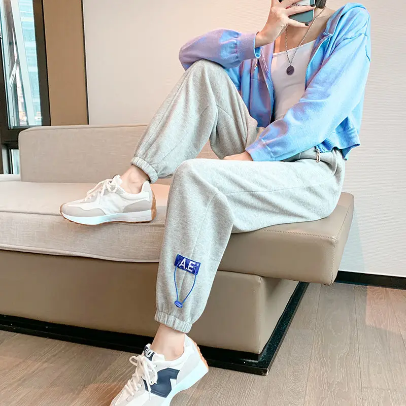 Gray Sports Pants Women's Pants 2021 New Spring Autumn Thin Loose Feet Nine Points Casual Summer Sweat Capris Sweatpants
Gray Sports Pants Women's Pants 2021 New Spring Autumn Thin Loose Feet Nine Points Casual Summer Sweat Capris Sweatpants