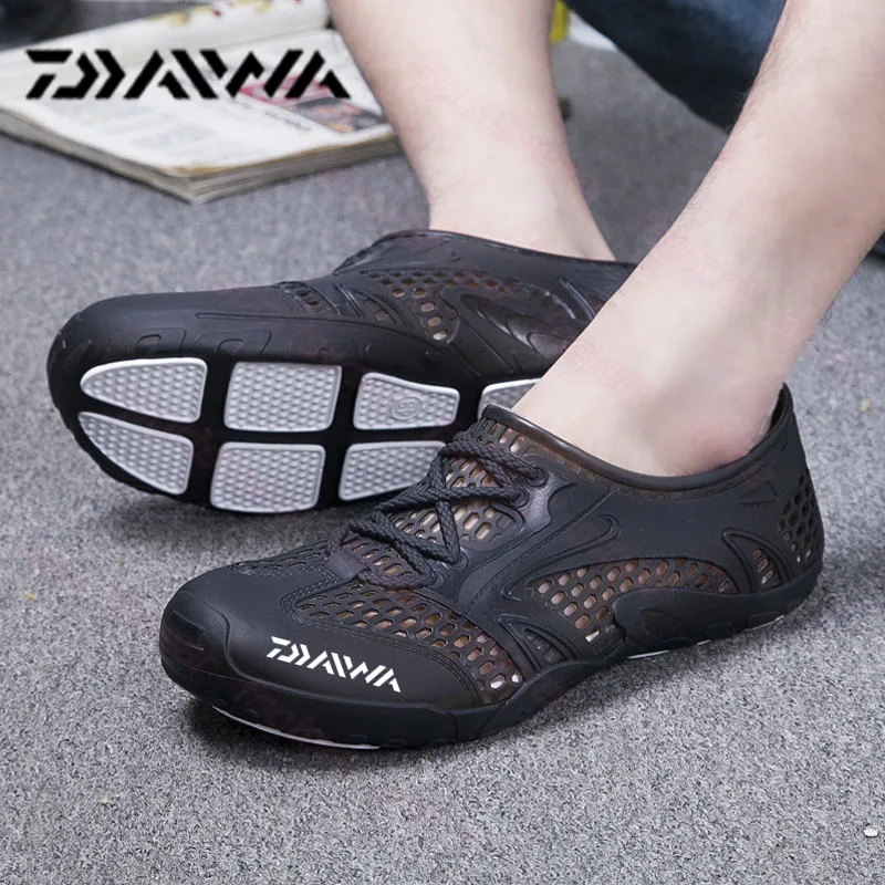 2021 DAIWA Fishing Shoes Beach Sandals Outdoor Shoes Garden Light Weight Breathable Slipper Daiwa Men Summer Soft Water Shoes
2021 DAIWA Fishing Shoes Beach Sandals Outdoor Shoes Garden Light Weight Breathable Slipper Daiwa Men Summer Soft Water Shoes