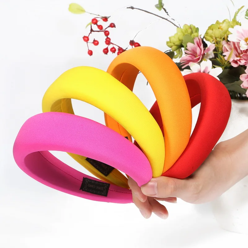 New Glossy Satin Headbands for Women multi-color Light Pink 4.2cm wide 1.5cm thick sponge plastic Pad Hair bands Wholesale
New Glossy Satin Headbands for Women multi-color Light Pink 4.2cm wide 1.5cm thick sponge plastic Pad Hair bands Wholesale