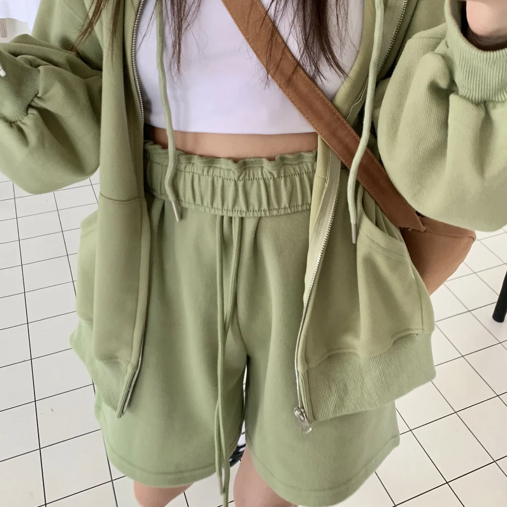 Autumn Cotton Green Casual Tracksuits 2021 Women Two Piece Set Hooded Full Sleeve Zipper Sweatshirt Jacket &elastic Waist Shorts
Autumn Cotton Green Casual Tracksuits 2021 Women Two Piece Set Hooded Full Sleeve Zipper Sweatshirt Jacket &elastic Waist Shorts