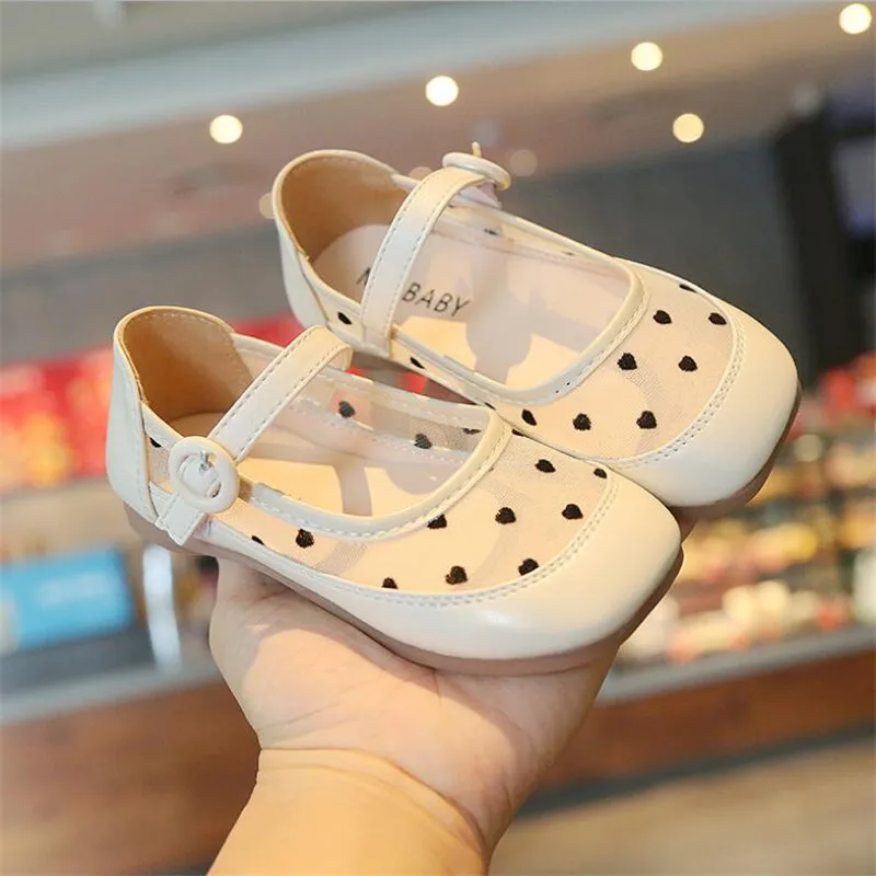 2021 Girl sweet fashion Mesh breathable shoes Classic square toe soft sole toddler shoes Princess leather paragraph Single shoes
2021 Girl sweet fashion Mesh breathable shoes Classic square toe soft sole toddler shoes Princess leather paragraph Single shoes