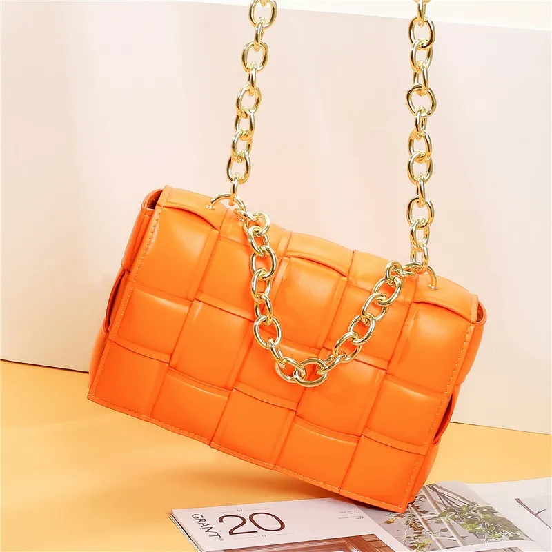 High Quality Women Chain Bags 2021 Winter New Style Braided Shoulder Crossbody Bag Lady Purse and Handbag Channels Designer Sac
High Quality Women Chain Bags 2021 Winter New Style Braided Shoulder Crossbody Bag Lady Purse and Handbag Channels Designer Sac