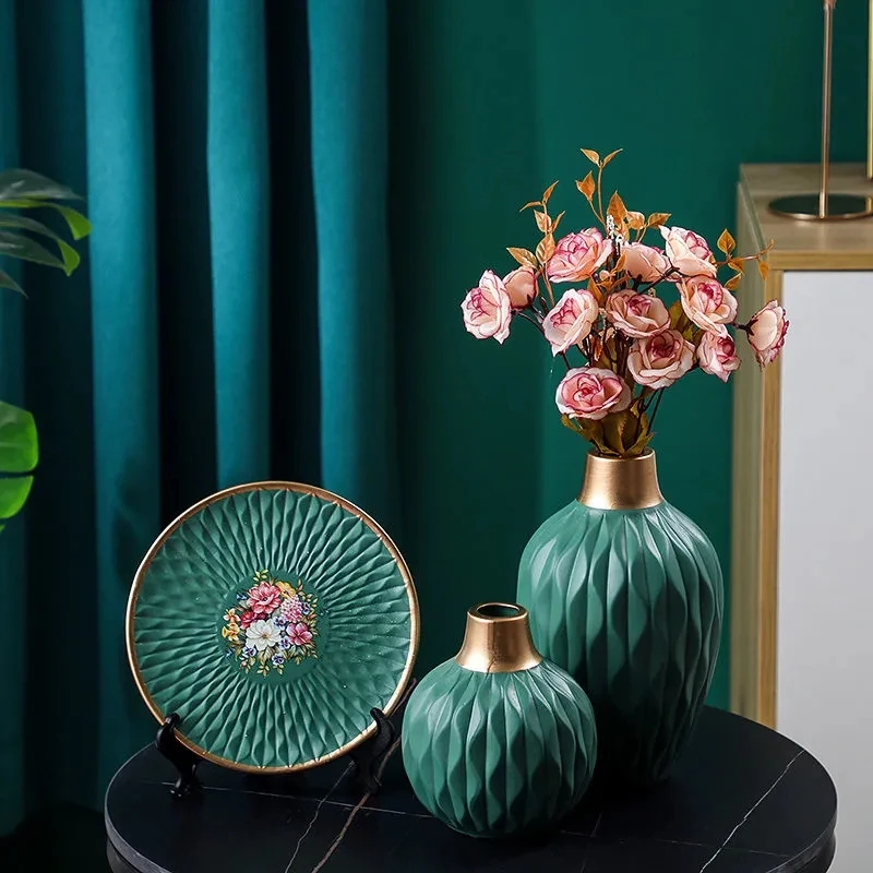 3Pcs/Set European Ceramic Vase Dried Flowers Flower Arrangement Wobble Plate Living Room Entrance Ornaments Home Decorations
3Pcs/Set European Ceramic Vase Dried Flowers Flower Arrangement Wobble Plate Living Room Entrance Ornaments Home Decorations