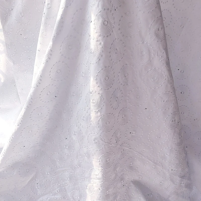 Nigerian Embroidered Cotton Materials African Swiss Voile Lace in Switzerland Stones Wedding 2020 White French Dry Lace Fabric
Nigerian Embroidered Cotton Materials African Swiss Voile Lace in Switzerland Stones Wedding 2020 White French Dry Lace Fabric