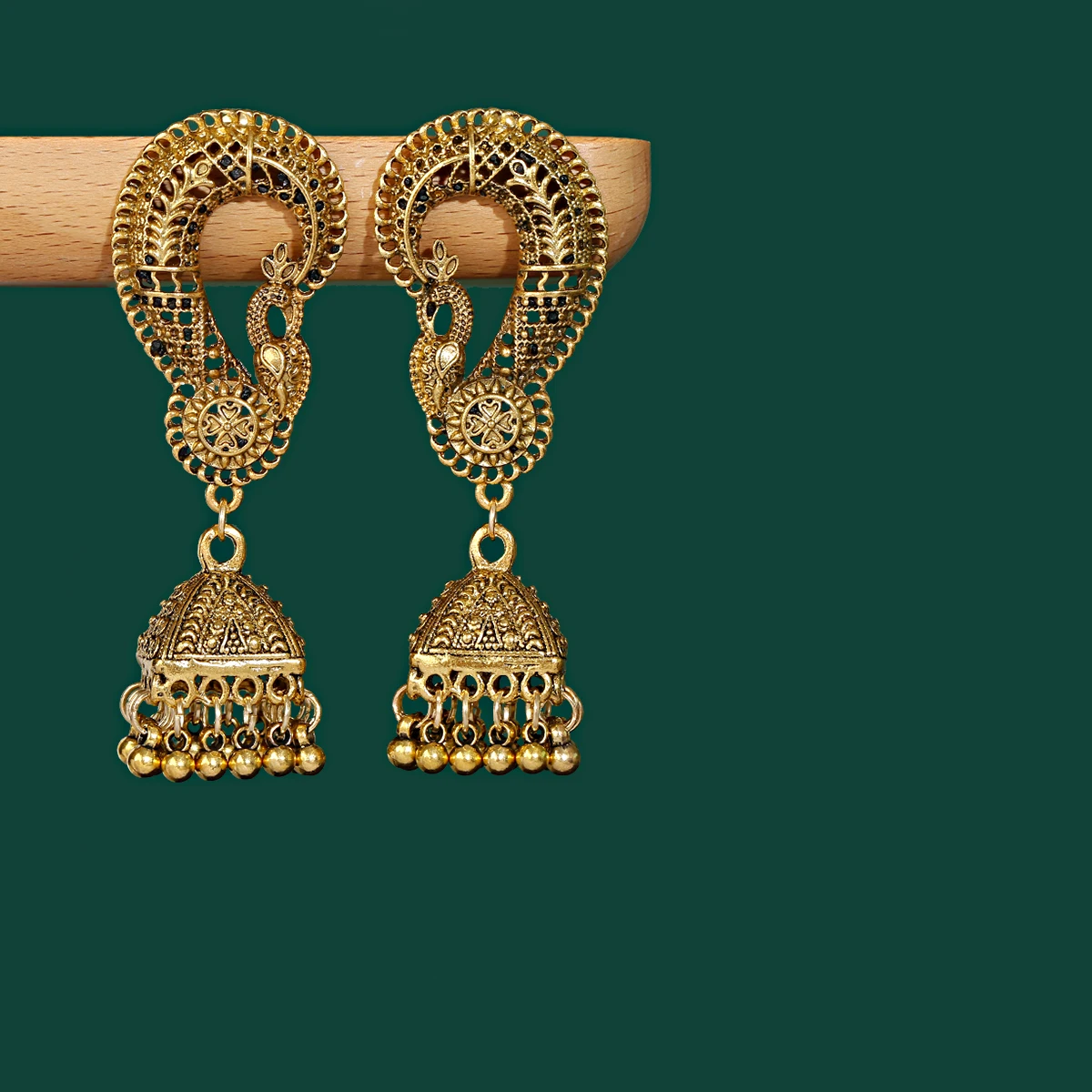 Retro Gold Peacock Ladies Earrings Tibetan Jewelry Gypsy Vintage Geometric Tassel Earrings Orecchini Etnici Jewelry Gift 
Retro Gold Peacock Ladies Earrings Tibetan Jewelry Gypsy Vintage Geometric Tassel Earrings Orecchini Etnici Jewelry Gift