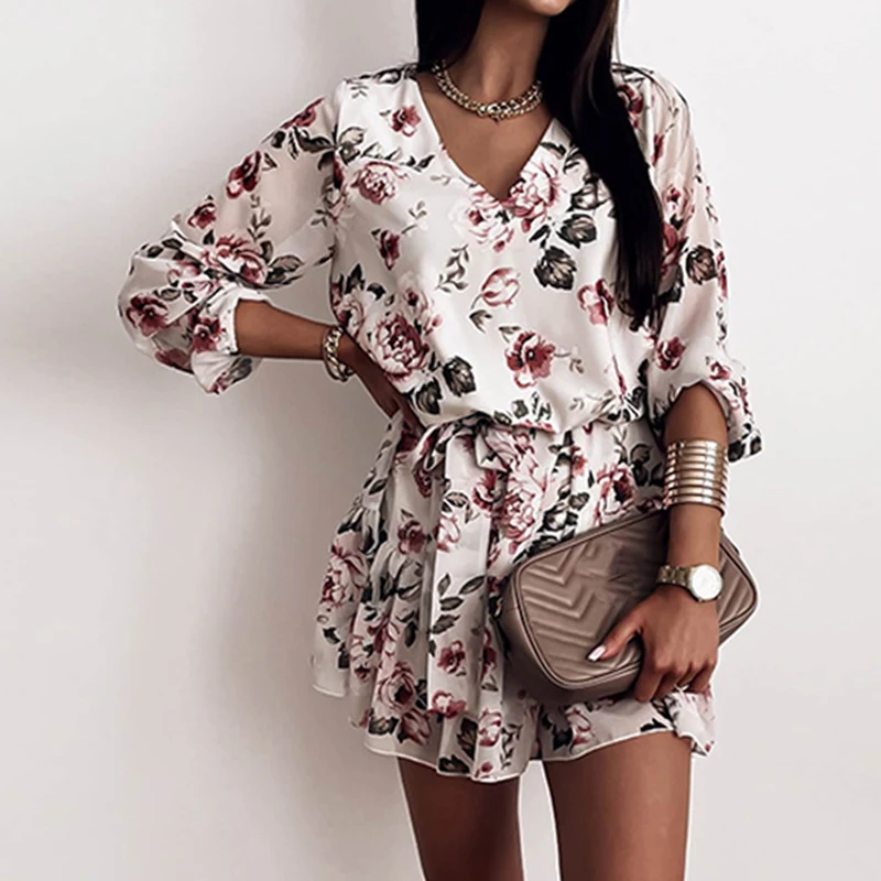 Летнее пляжное мини-платье с оборками, платье с V-образным вырезом для женщин, короткий тканевый богемный свободный сарафан с принтом и длин...
Летнее пляжное мини-платье с оборками, платье с V-образным вырезом для женщин, короткий тканевый богемный свободный сарафан с принтом и длин...