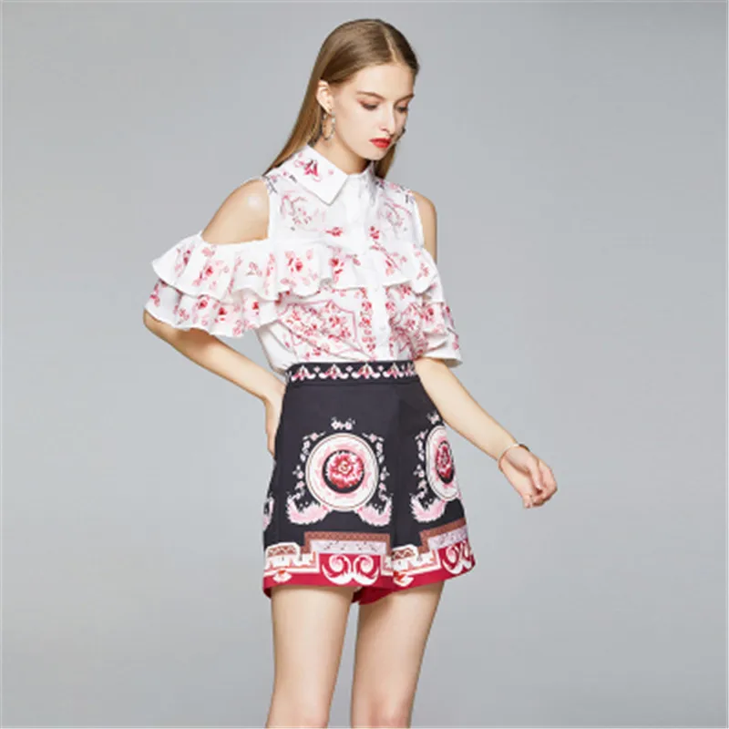 High Quality Summer Shorts Suit 2 Piece Set Sexy Off Shoulder Floral Print Blouse Tops&Short Pants Suit Vintage Lady Tracksuit
High Quality Summer Shorts Suit 2 Piece Set Sexy Off Shoulder Floral Print Blouse Tops&Short Pants Suit Vintage Lady Tracksuit