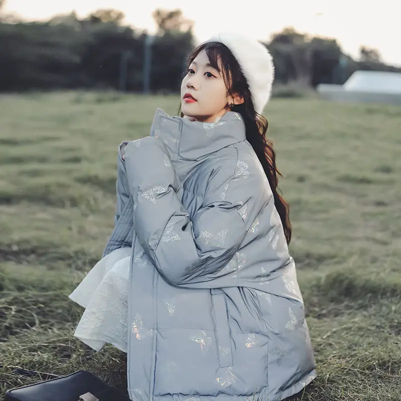 Winter New Down Padded Jacket Fashion Woman Lightweight Warm White Duck Down Jacket Butterfly Print Temperament Slim Fairy Coat
Winter New Down Padded Jacket Fashion Woman Lightweight Warm White Duck Down Jacket Butterfly Print Temperament Slim Fairy Coat