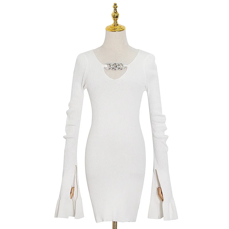 Design season new v-neck horn sleeve temperament reputation waist long sleeve knit hip dress
Design season new v-neck horn sleeve temperament reputation waist long sleeve knit hip dress