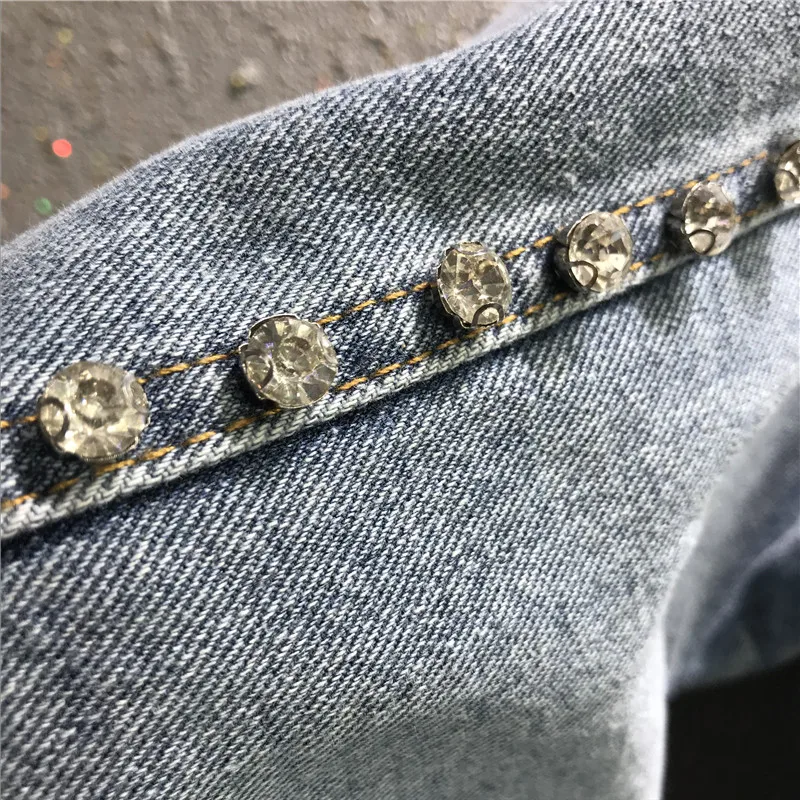 New Diamonds Tassel Hollow Out Denim Jackets Womens Turn-Down Collar Single Breasted Pockets Korean Style Fashion Loose Coat 
New Diamonds Tassel Hollow Out Denim Jackets Womens Turn-Down Collar Single Breasted Pockets Korean Style Fashion Loose Coat