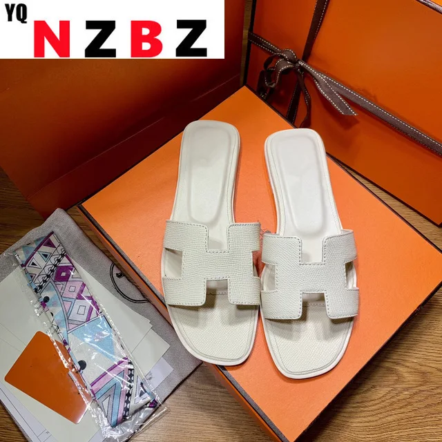 Summer New High Quality Ladies Sandals Fashion Brand Flat Shoes Ladies Slippers Luxury Designer Brand Slippers Women Shoes 2021
Summer New High Quality Ladies Sandals Fashion Brand Flat Shoes Ladies Slippers Luxury Designer Brand Slippers Women Shoes 2021